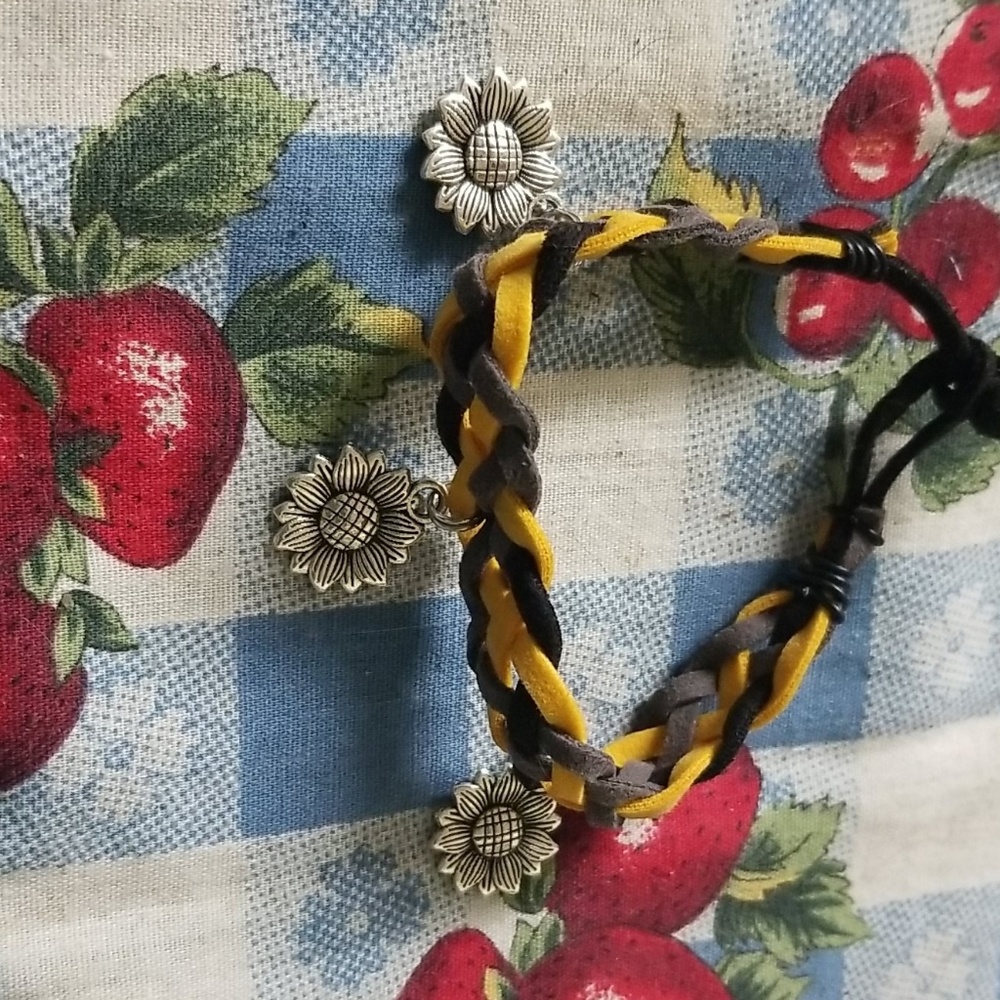 Hand made bracelets - Picture 2 of 2
